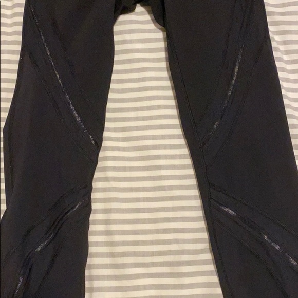 Lululemon Meta Mesh 7/8 - Picture 4 of 6